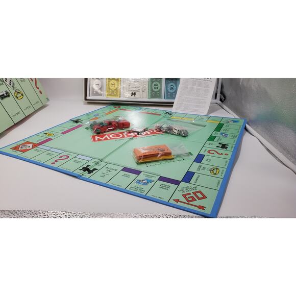 Vintage 1998 Parker Brothers Monopoly Board Game PRE-OWNED & COMPLETE - Picture 2 of 9